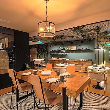 Hotel Ferraria Xvi Flh 4*